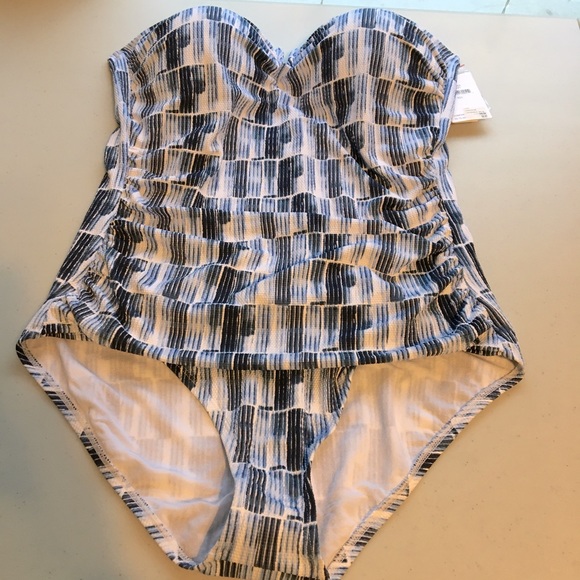 Tommy Bahama Other - Tommy Bahama One Piece Swimsuit NWT Size 16. MOMS ❤️